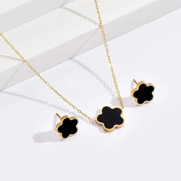 ELEGANT RHINESTONE PENDANT